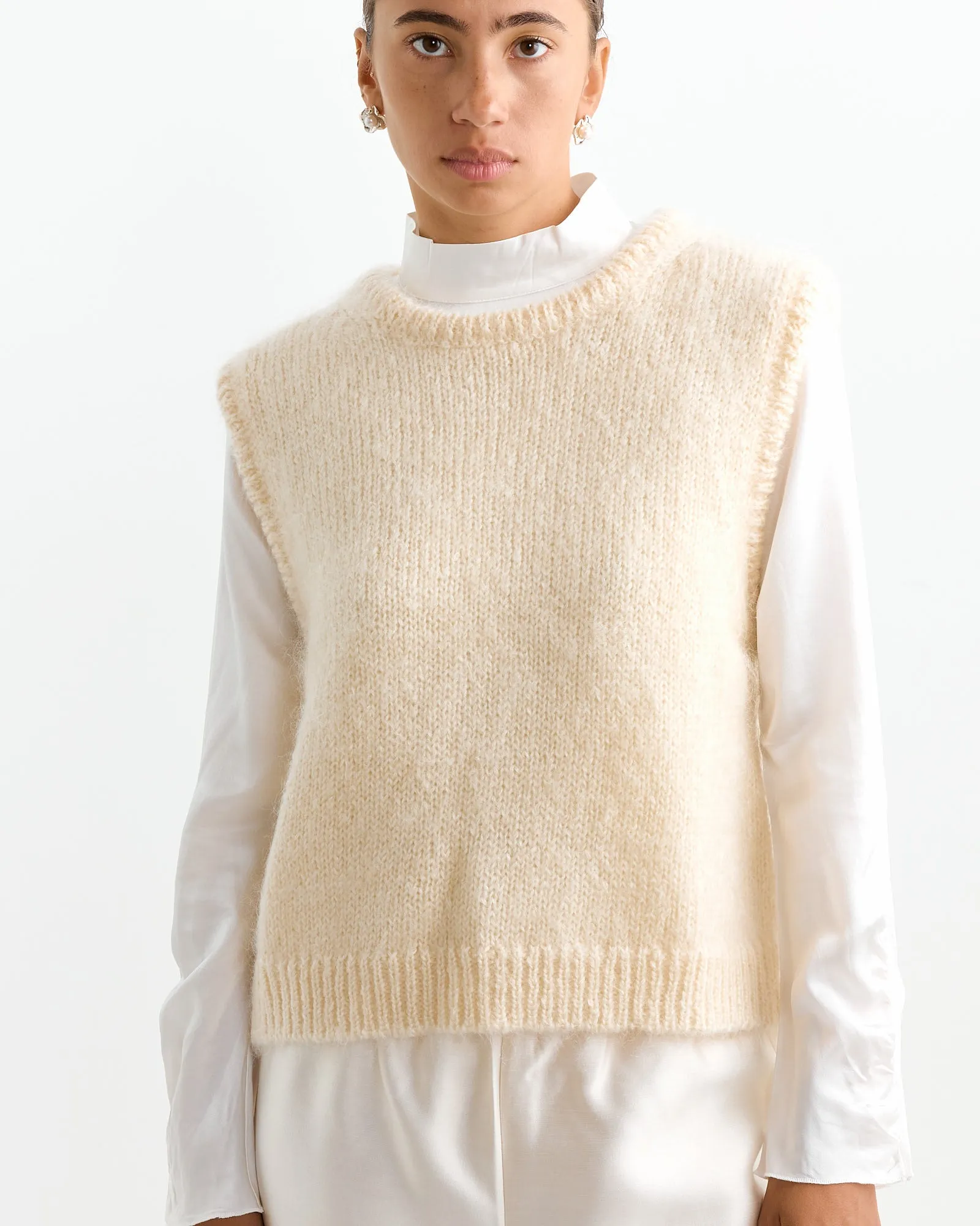 Billy Vest in Ivory