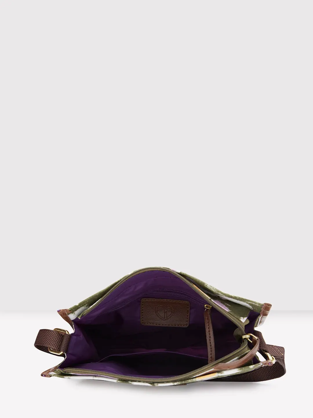 Caprese Enora Sling Medium Olive
